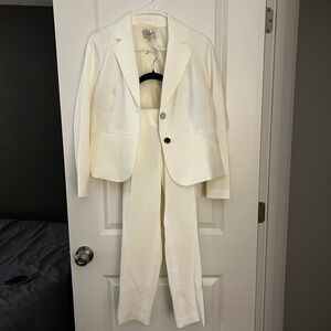 Le Suit Petite Ivory Blazer & Pant Suit Set